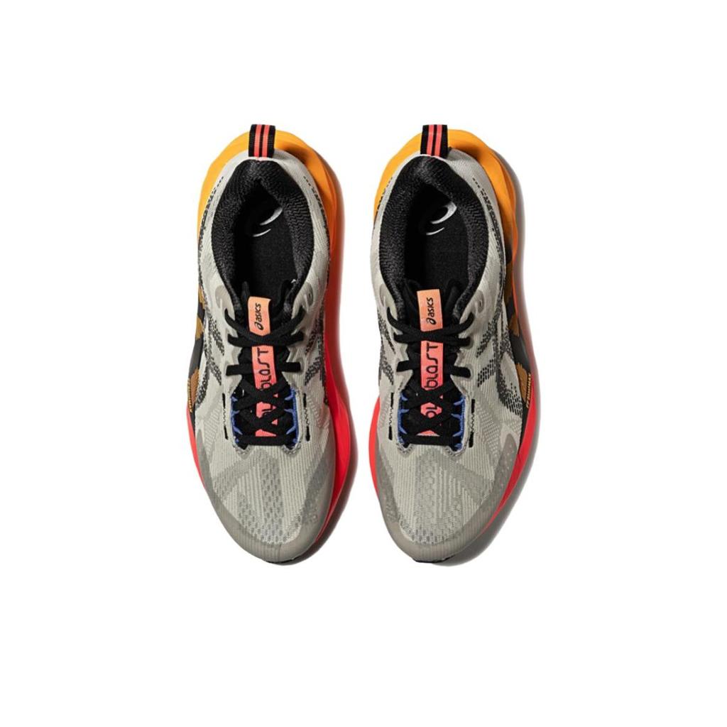 Asics Sneakers da uomo Novablast 5 CP Serie Dawn Till Dusk Grigio Quercia Chiaro Nero 1011C175-200