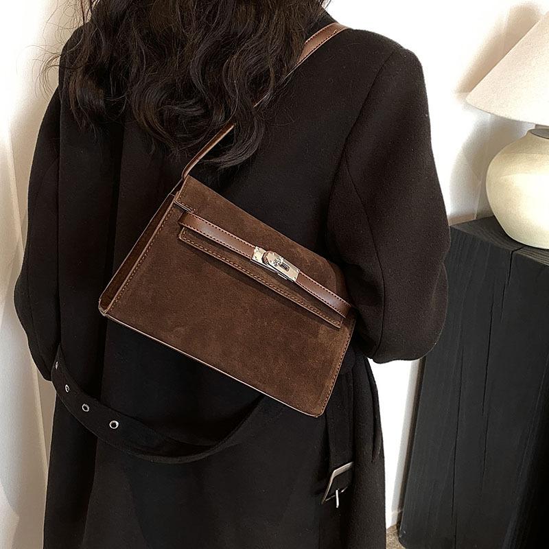 2025 new large-capacity one-shoulder underarm bag female senmeng matte versatile temperament messenger retro women's bag