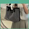 Stylish Large Capacity Handbag 2023 New Urban Chic Tote Bag With Magnetic Closure