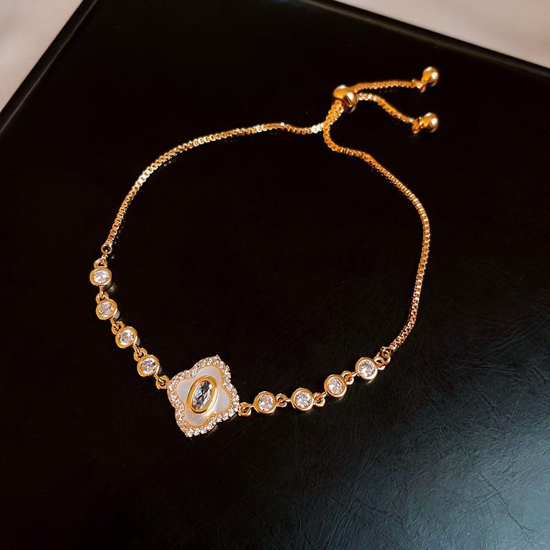Zircon Round Geometric Flower Bracelet Vintage Style Bracelet Light Luxury High-End Hand Jewelry For Women
