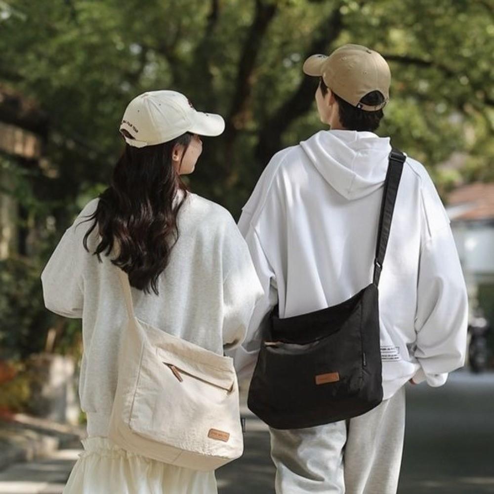 New Canvas Shoulder Bag Japanese Style Zipper Closure Messenger Bag Large Capacity Lightweight School Book Bag Student Use