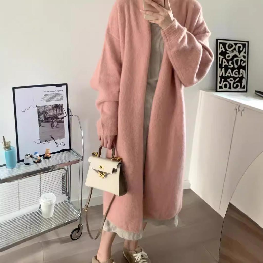 Lässige Mode sanfter langer Pullover locker fauler Wind mehrfarbig Herbst und Winter Damen Knie Strickjacke