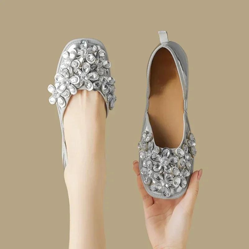 Mode Bling Bling Kristall Blomma Dekoration Flats Damskor Mode Fyrkantig Tå Ihåliga Casual Skor 43 Stor Storlek Märkesdesignerskor