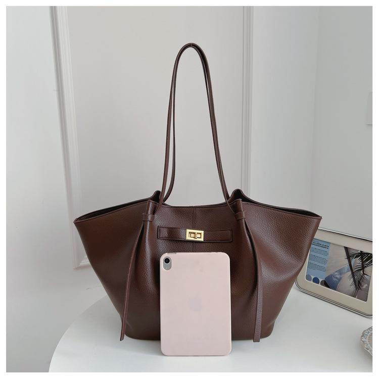 Cross Retro High-End Women's Versatile Tote, European-American Fashion, Large Capacity Shoulder Bag