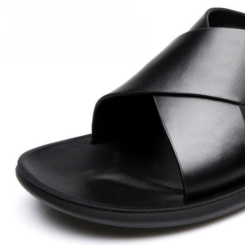 2025 New Men's Slippers Genuine Leather Sandals for Men Casual Non-Slip Beach Shoes Fashion Soft Soled Flip Flops Men Flat Shoes