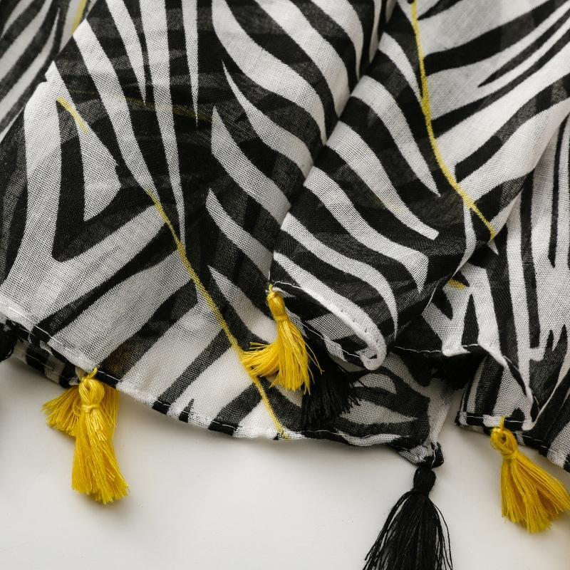 Women Scarf Zebra-Stripe Summer Beach Shawl Bohemia Cotton Linen Feeling Tassel Pashmina Muslim Hijab Wrap Viscose Scarf Luxury