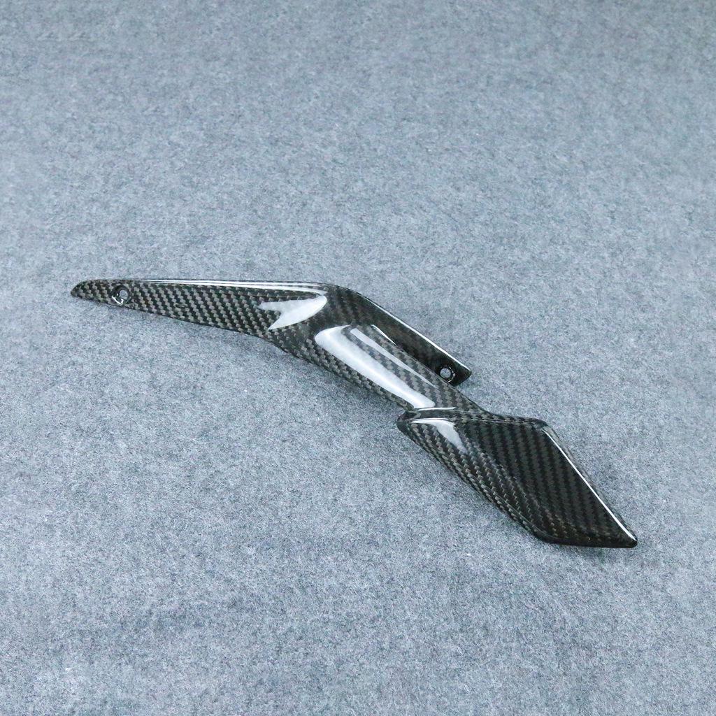 Enhanced Carbon Fiber Chain Cover for MV Agusta Superveloce 800 (2020+)