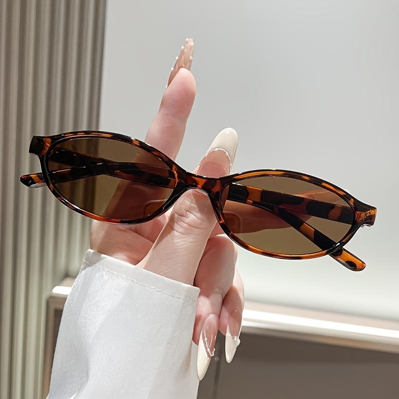 Vintage Narrow-Frame Women'S Glasses Perfect for a Natural Look And High-Fashion Commuting