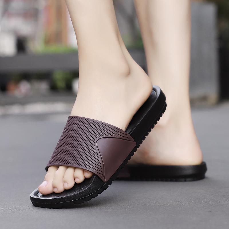Summer Men Slippers Indoor Home Slides Bathroom Shoes Breathable Outdoor Sandals Clogs Beach Slippers Flip Flops For Male 38-49