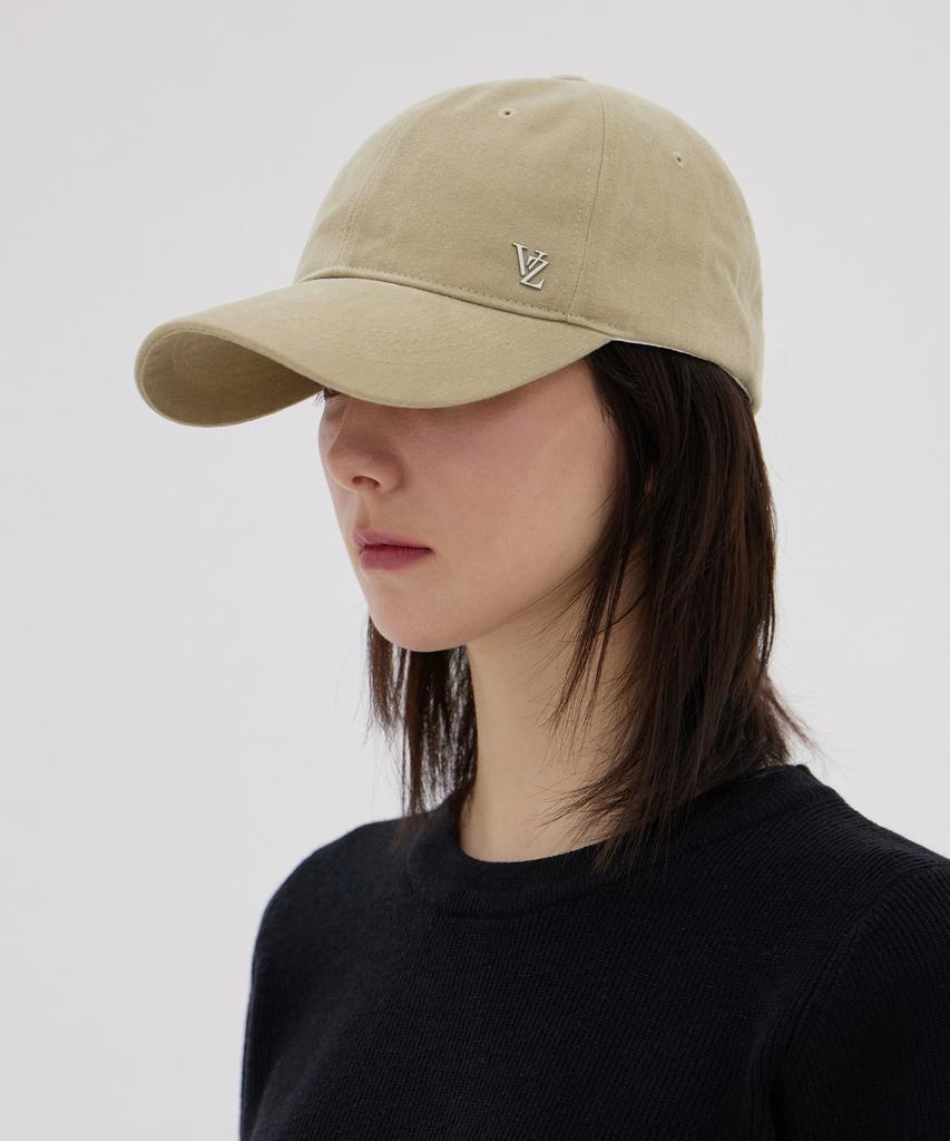 Bajal Vz Minimal Studded Ball Cap Beige