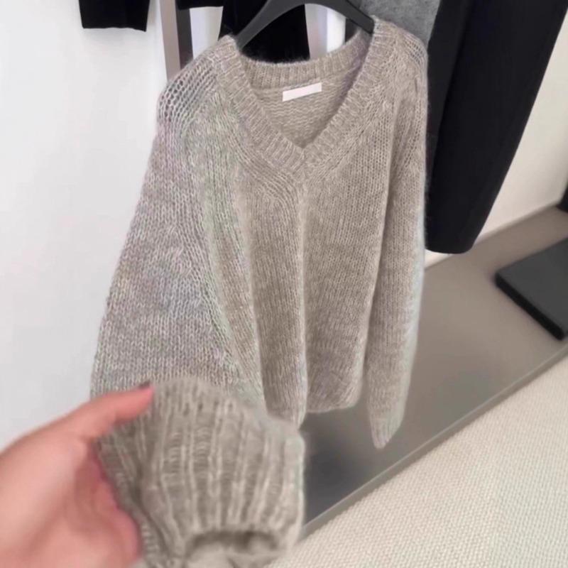 Gray v-neck long-sleeved sweater knitted sweater light luxury women's autumn fashion lazy soft waxy sweater