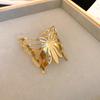 European & American Pleated Metal Bangle: Elegant Cold-Style Bracelet with High-End Luxury Design