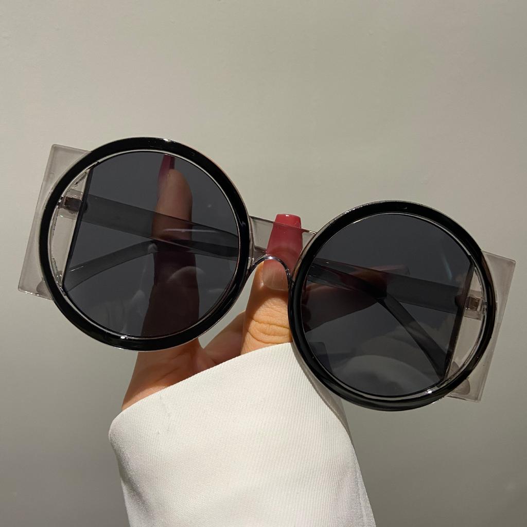 Oversized Round Sunglasses for Women Color-Block Trendy and Fashionable UV Protection Shades for Driving Beach Party Sun Glasses