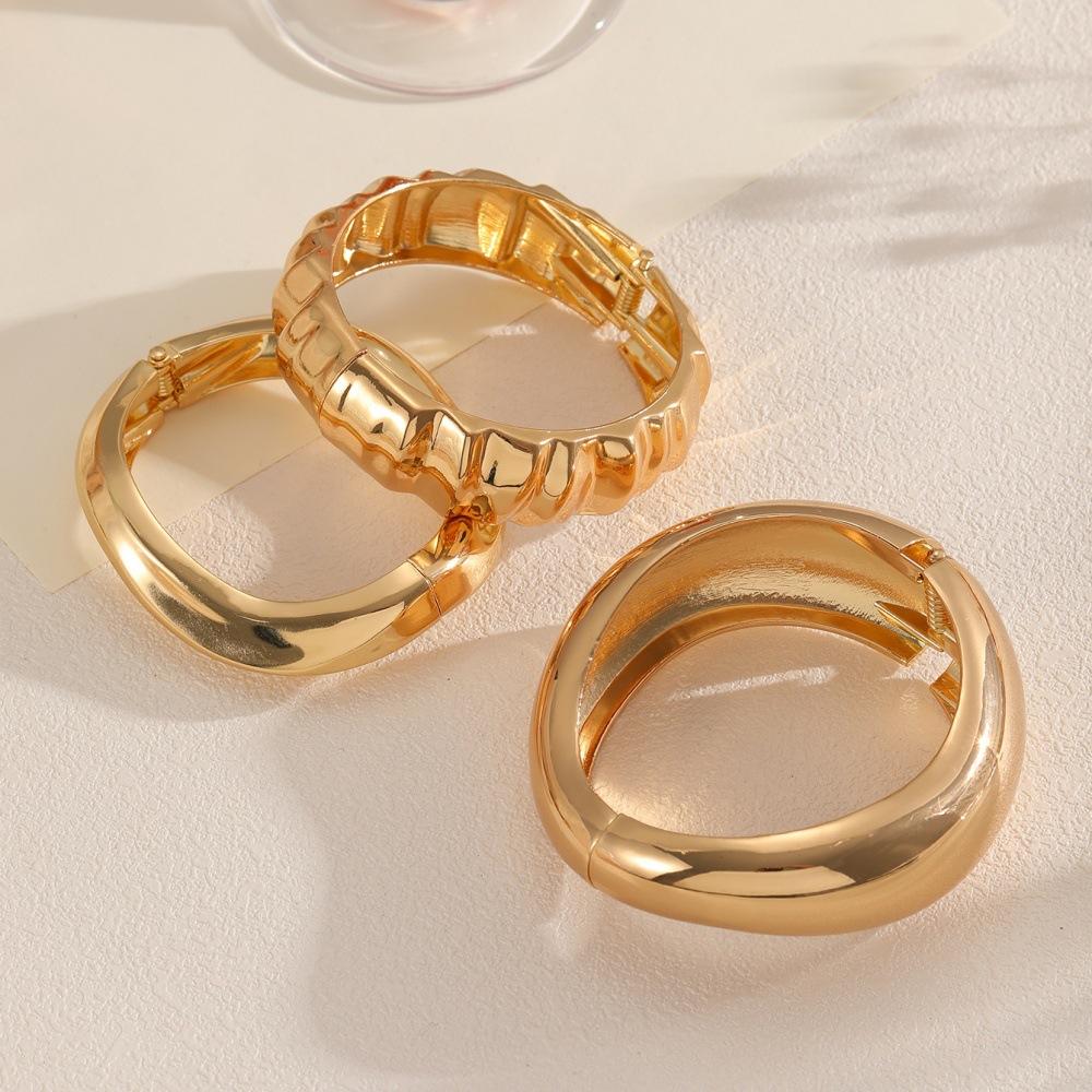 European and American Jewelry Exaggerated Heavy Industry Jewelry Glossy Bracelet Oval Personality Wide Bracelet Bracelet