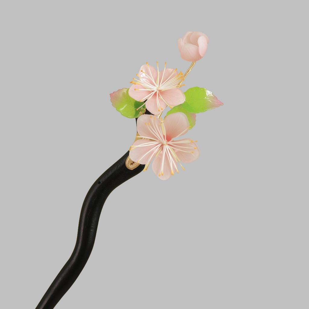 Green Camellia Wooden Hairpin: Elegant Chinese Style for Hanfu or Cheongsam