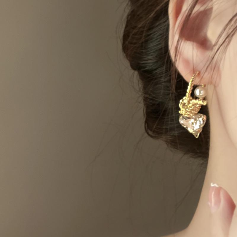 Vintage Silver Needle C-Shaped Diamond Pearl Stud Earrings - Elegant and Versatile Niche High-End Jewelry