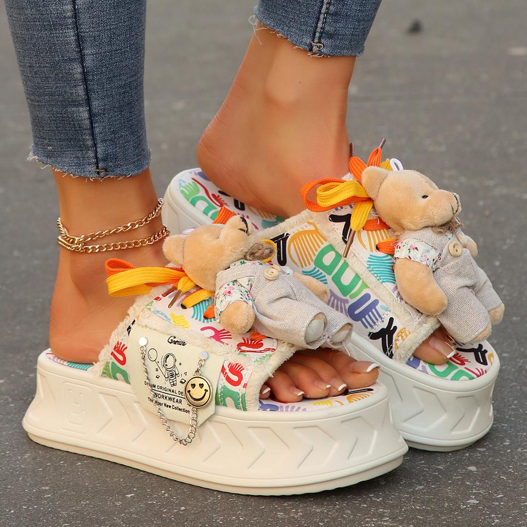 Pantoufles Mode Femme Nouvelles Sandales Plates Mode Été Chaussures de Créateur Femme Sandales à Plateforme Décontractées Antidérapantes Pantoufles Confortables Diapositives Femme