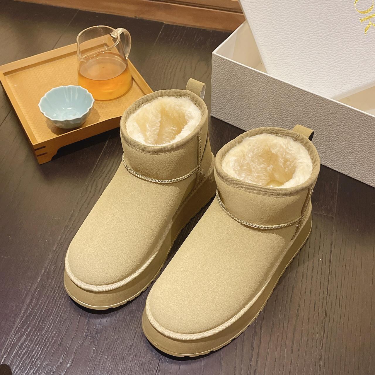 

Толстоподошвенная верхняя одежда короткие трубы внешнеторговые зимние ботинки женские 2025 зима новые универсальные бархатные утолщенные нескользящие теплые хлопковые ботинки 41 хаки