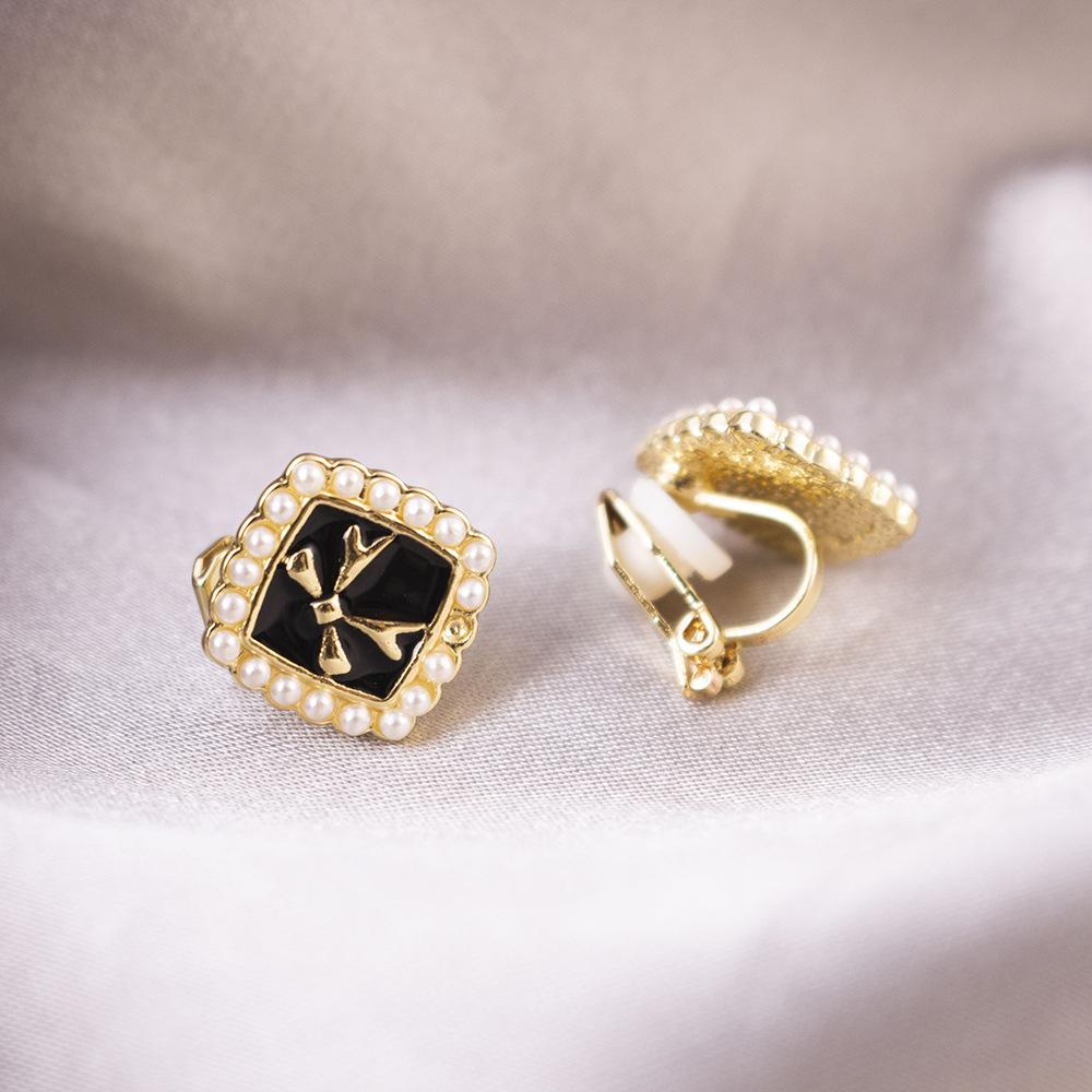 Versatile Light Luxury Ear Clips Without Pierced Ears Daily High-end Triangular Ear Clips Versatile Women's Earrings