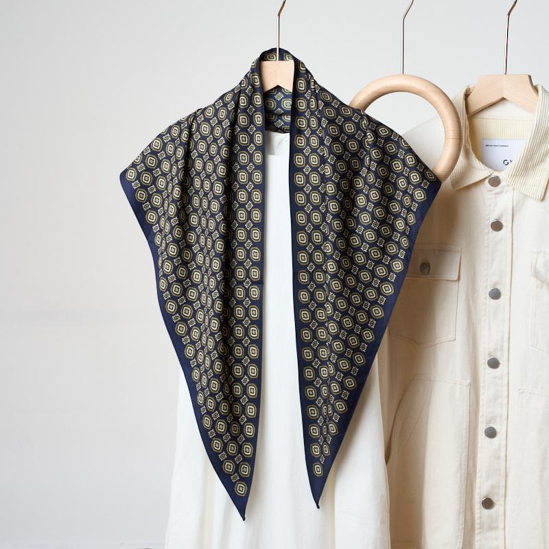 Summer Atmosphere Wearing Headscarf Twill Silk Simulation Silk Cool Diagonal Scarf Cashew Print Women's Triangle Silk Scarf