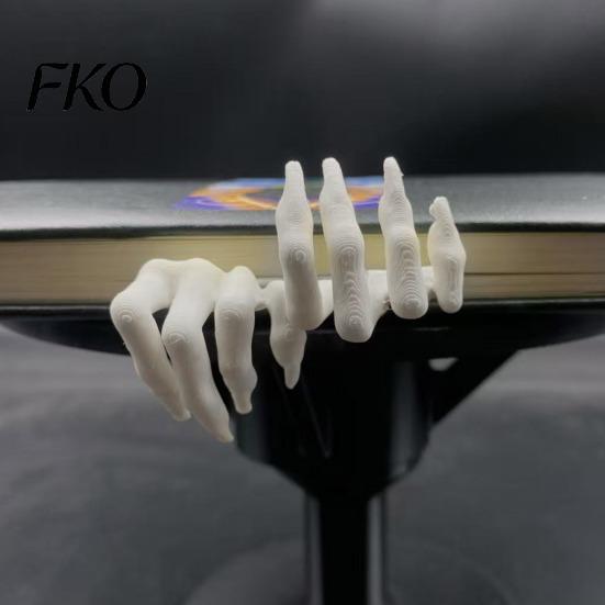 Gothic Home Decor Creepy Demon Claw Bookmark, 3D Printed Scary Dark Style Bookmark Hand for Book Lovers, Halloween Bookshelf