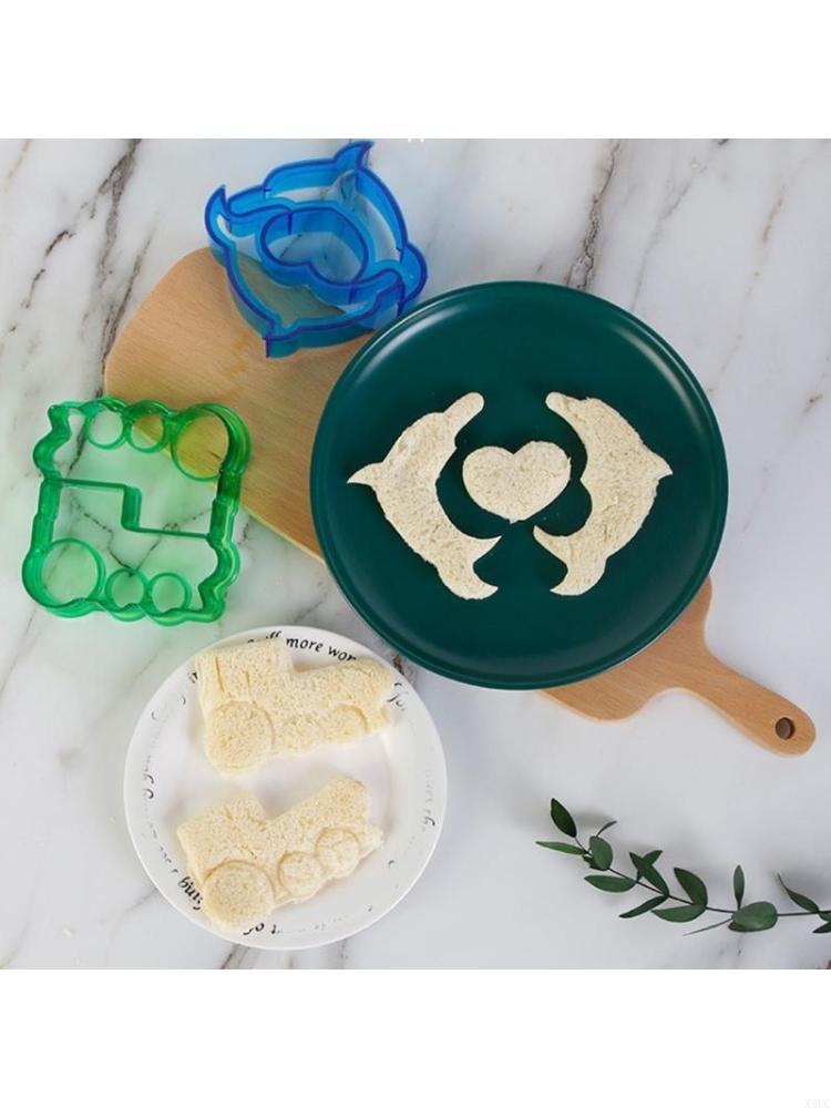 

13pcs Sandwiches Cutters Maker Cutting Bread Plastic Mold for Baking Children Gift Kids Lunch Cutter Sealer Kitchen X3UC CN