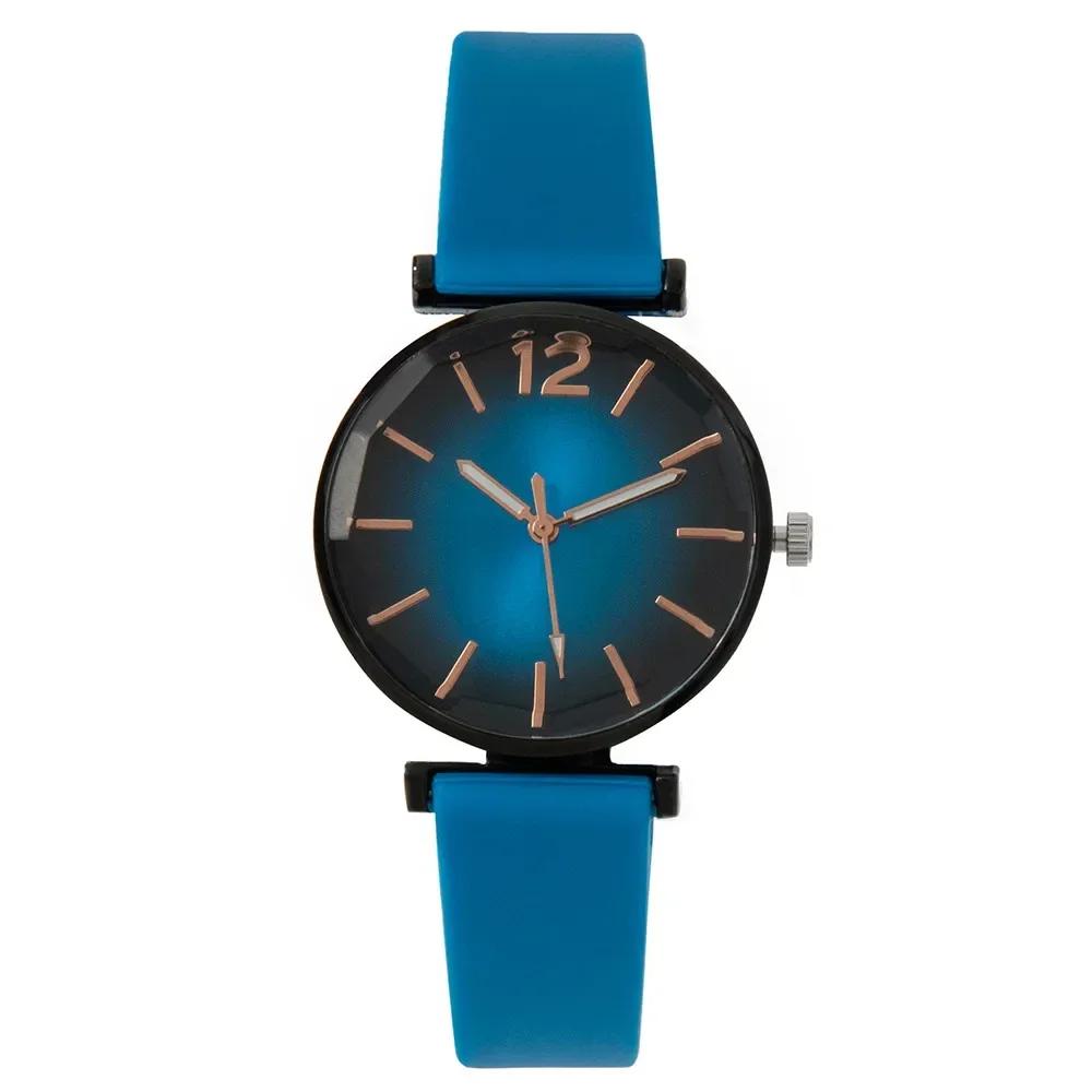 Fashion Ladies Sports Simple Black Dial Quartz Watch Casual 2025 Hot Sale Green Silicone Strap Women Clock Dress Wristwatches