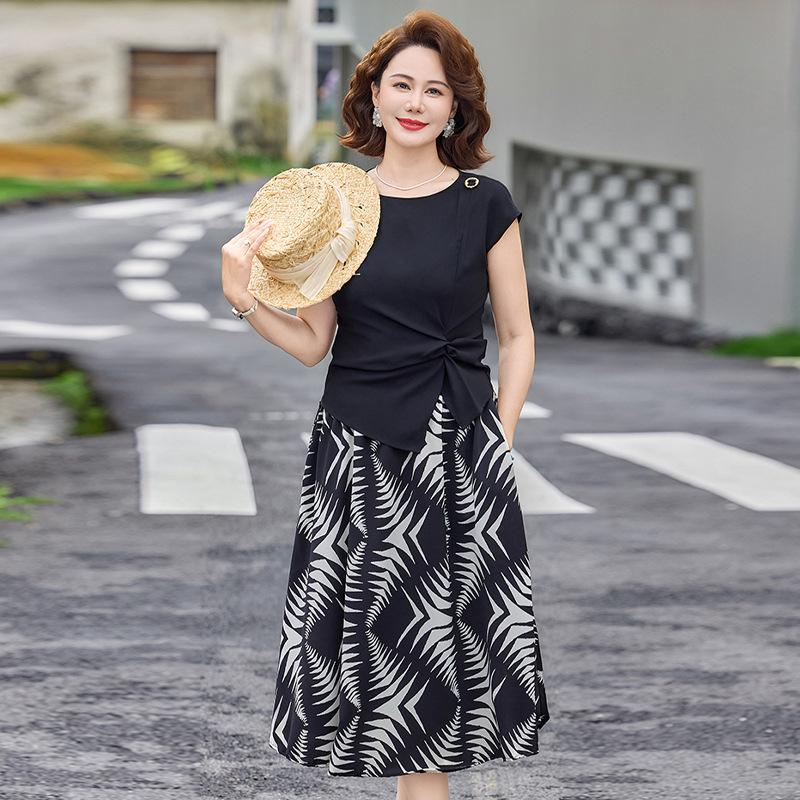 Mom's 2026 Summer Chiffon Blouse & Skirt Suit - New Style for Middle-Aged and Elderly Women's Day