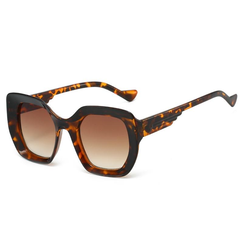 Nouveaux Lunettes de Soleil Carrées Dégradé Écaille de Tortue Rétro pour Femmes Marque de Luxe Monture Personnalité Protection UV400