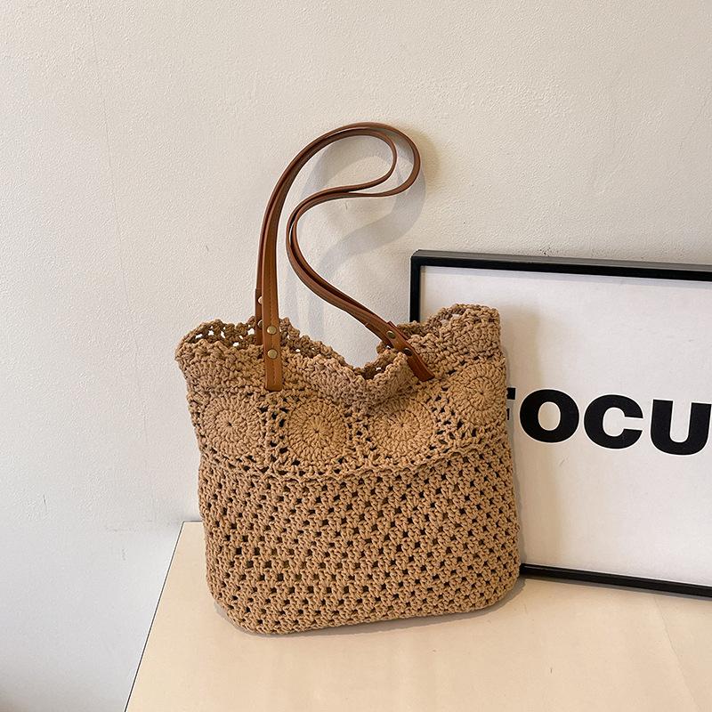 1pcs Bohemian Straw Woven Tote Bag Large Capacity Hollow Floral Shoulder Bag for Beach Vacation Lightweight & Durable
