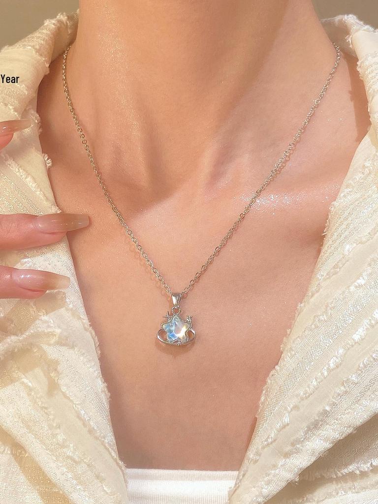 Eleganti Orecchini a Forma di Cuore e Stella a Quattro Punte da Donna - Collezione Autunno e Inverno
