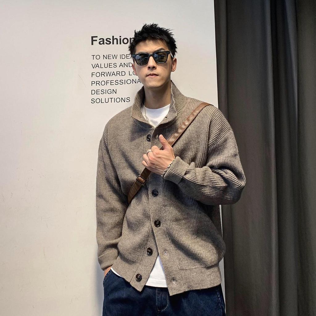 Men's Versatile Solid Color Knit Cardigan - Loose Fit, Single-Breasted, Lapel Sweater for Spring & Autumn.