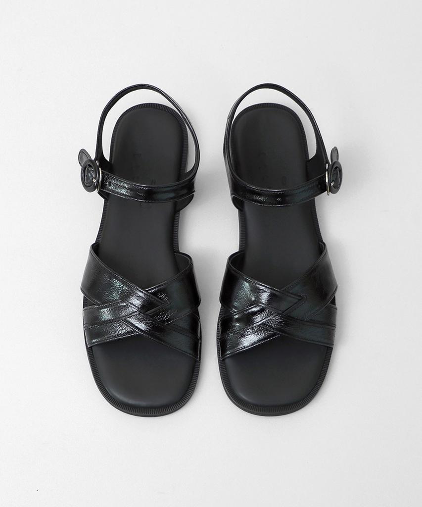 Heenn Shiny Leather Crossover Sandals. Black