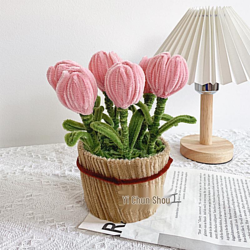 Crochet Tulip & Daisy Potted Bouquet Kit - Yarn Flowers & Ornaments