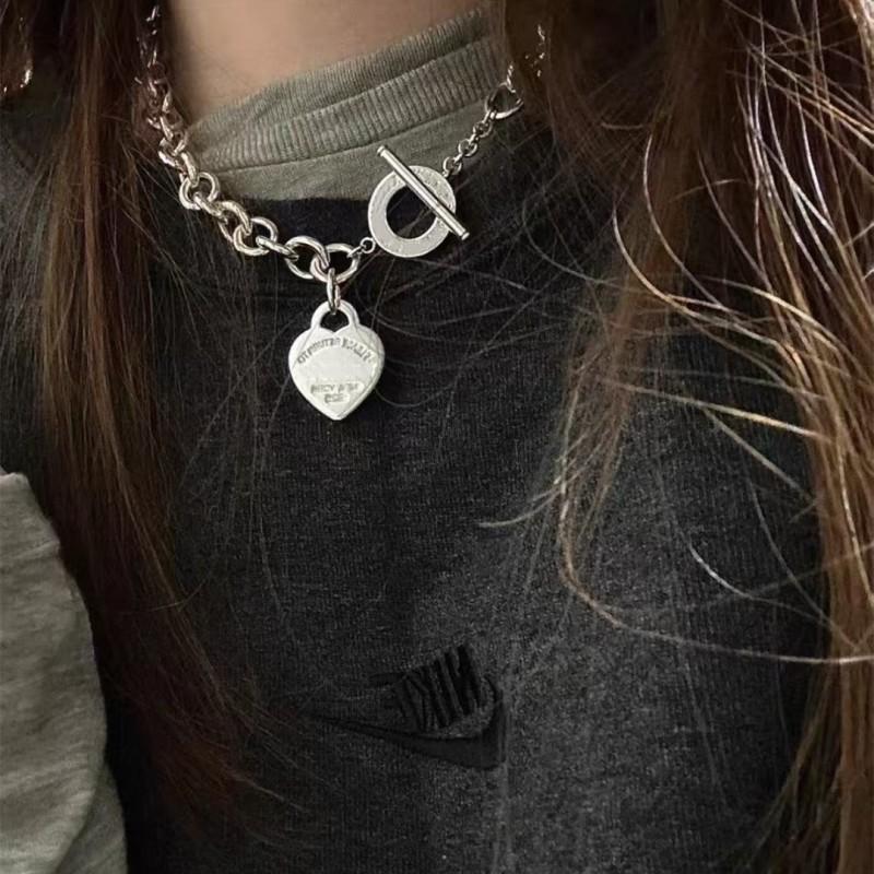 V-Gold Heart Pendant Necklace Bracelet Set Fashion Chunky Chain OT Clasp Women Party Stylish Minimalist Jewelry