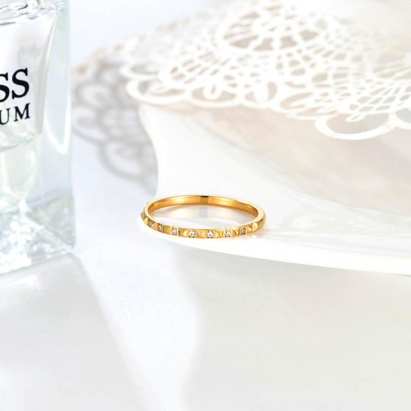 Versiune coreeană Inel pătrat la modă din oțel inoxidabil cu diamant cu unghie salcie pentru femei, simplu, nou, din oțel titan, inel de cuplu