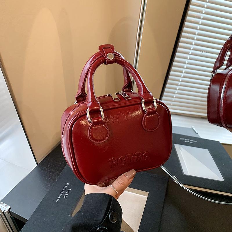 Solid color handbag women's 2025 new trendy fashion temperament shoulder bag trendy messenger small square bag women