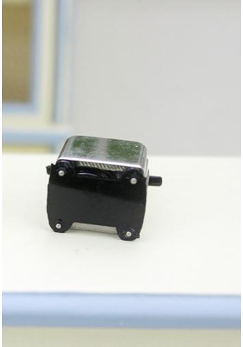 1/6 1/12  Doll House Simulation Miniature Mini Breakfast Bread Maker Toy Resins Model Decor
