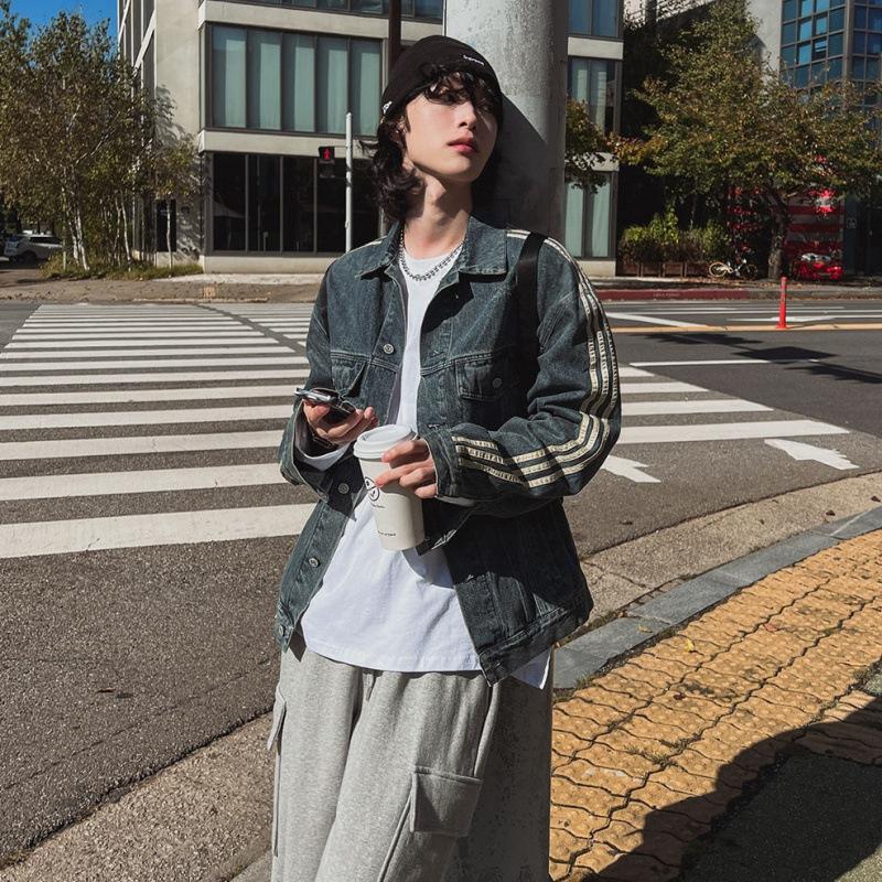 

Ретро-стираемая джинсовая куртка с тремя полосками для мужчин на осень, свободная куртка с лацканами, модная куртка в корейском стиле M синий