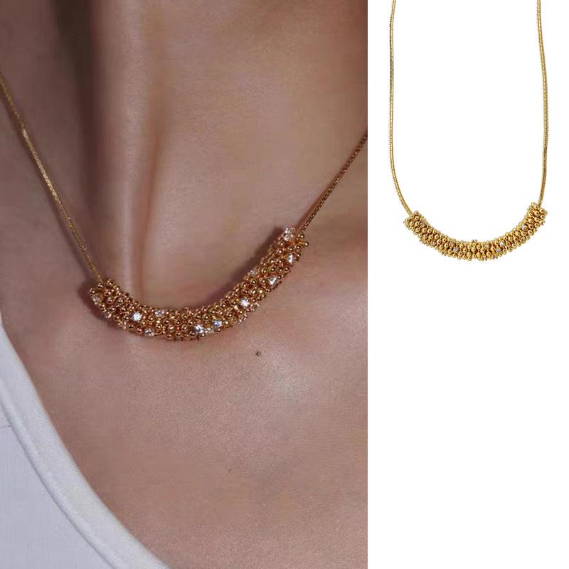 

Minimalist Luxury Diamond-Inlaid Metal Clavicle Necklace for Women