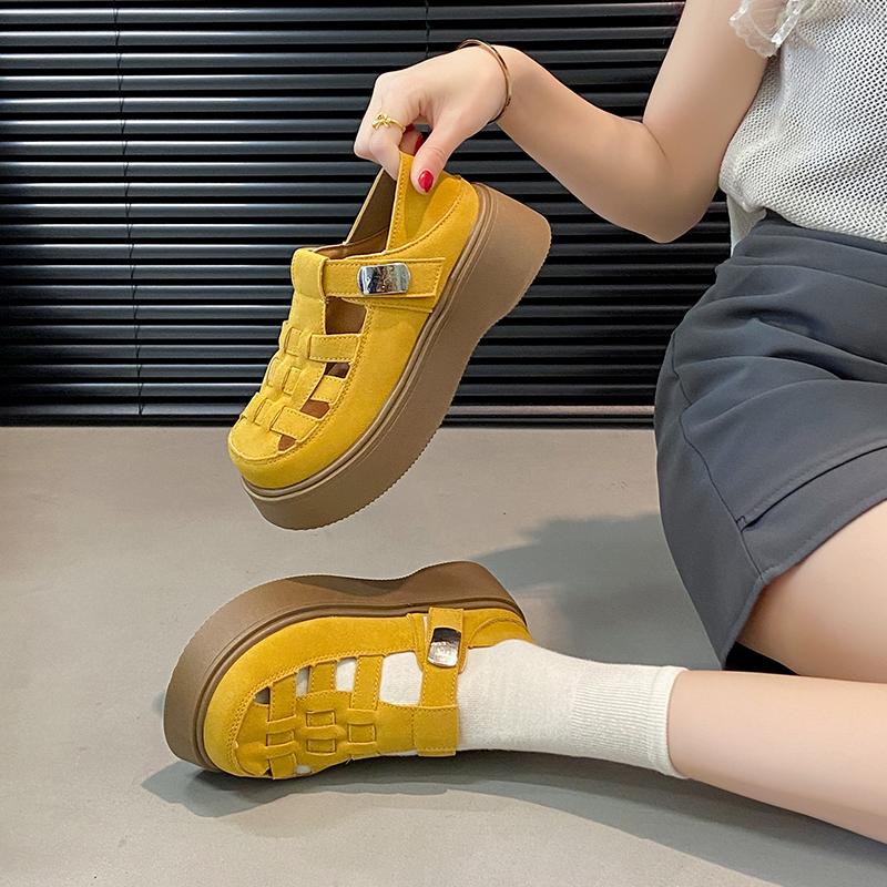 Fashion 2025 Summer Women's Suede Sandals Trendy Thick Bottom Outdoor Anti Slip Fashion Buckle Breathable Women's Versatile Single Shoes