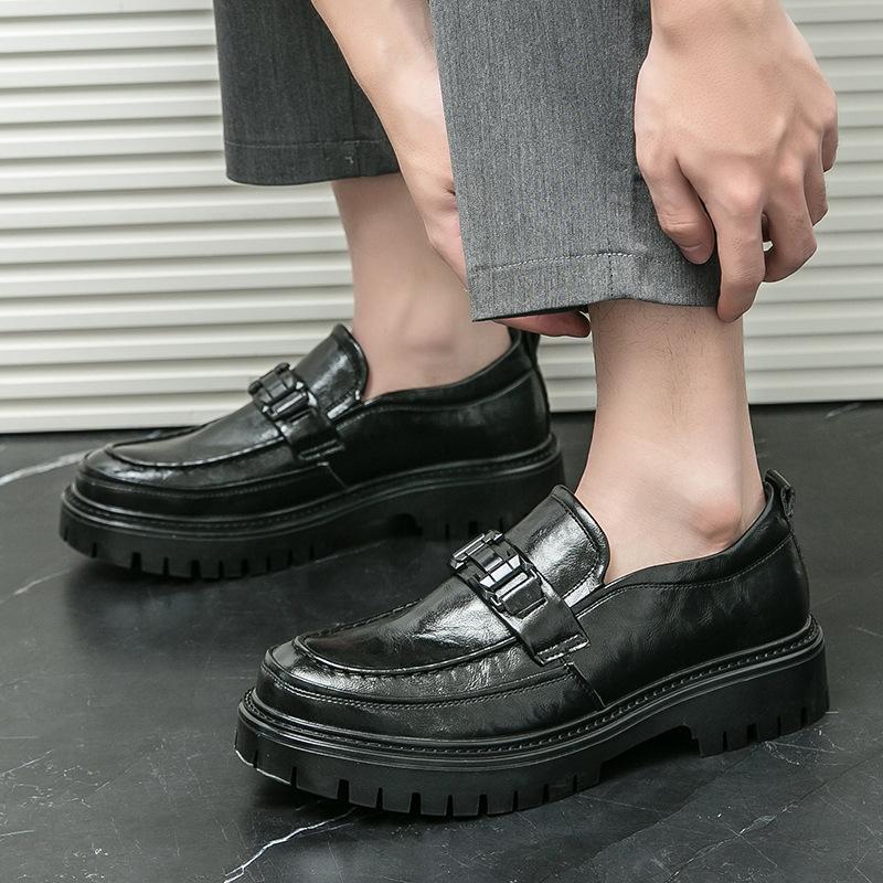

New men s big head leather shoes fashion embossed platform foot cover British casual hairstylist loafers foreign trade 38