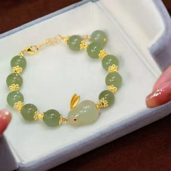 Imitation Hetian Jade Bracelet - Women's Retro Design, Elegant & Durable, Perfect Gift for Girlfriends.