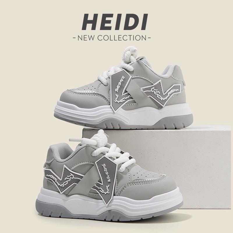 Children's sports shoes 2025 spring and autumn new boys' casual shoes lightweight trend girls board shoes soft sole baby shoes single