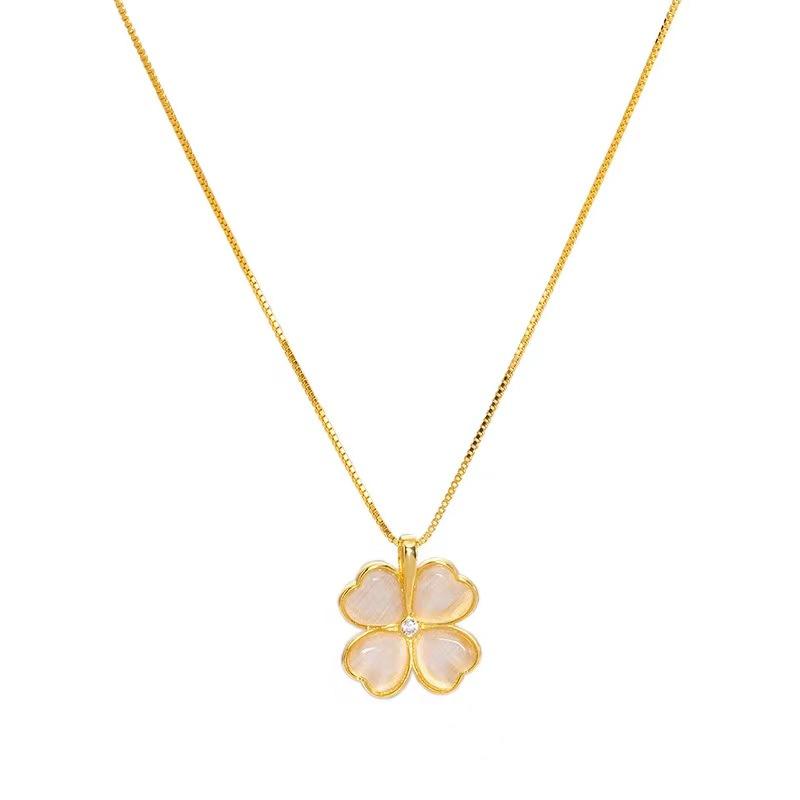 Colorful Four Leaf Grass Necklace for Women's Light Luxury and Small Market New Versatile Temperament Necklace Simple Pendant Shining
