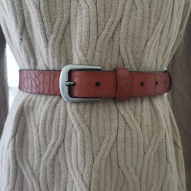 Minimalist Leather Waist Belt With Metal Pin Closure For Vintage Inspired Womens Accessories