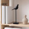 Anspruchsvolle Nachttisch-Ornamente Schwarz-Weiß Vogel-Figur, Minimalistische Moderne Kunstskulptur für TV Zeitgenössisches Büro Schreibtisch