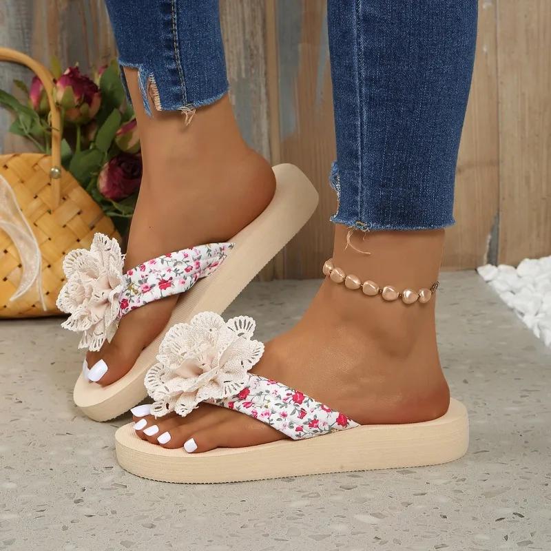 Fashion 2025 Cute Slippers Casual Innovative Design Shoes Soft Seam Lightweight Family Slippers High Quality Exclusive Brand Slideshow