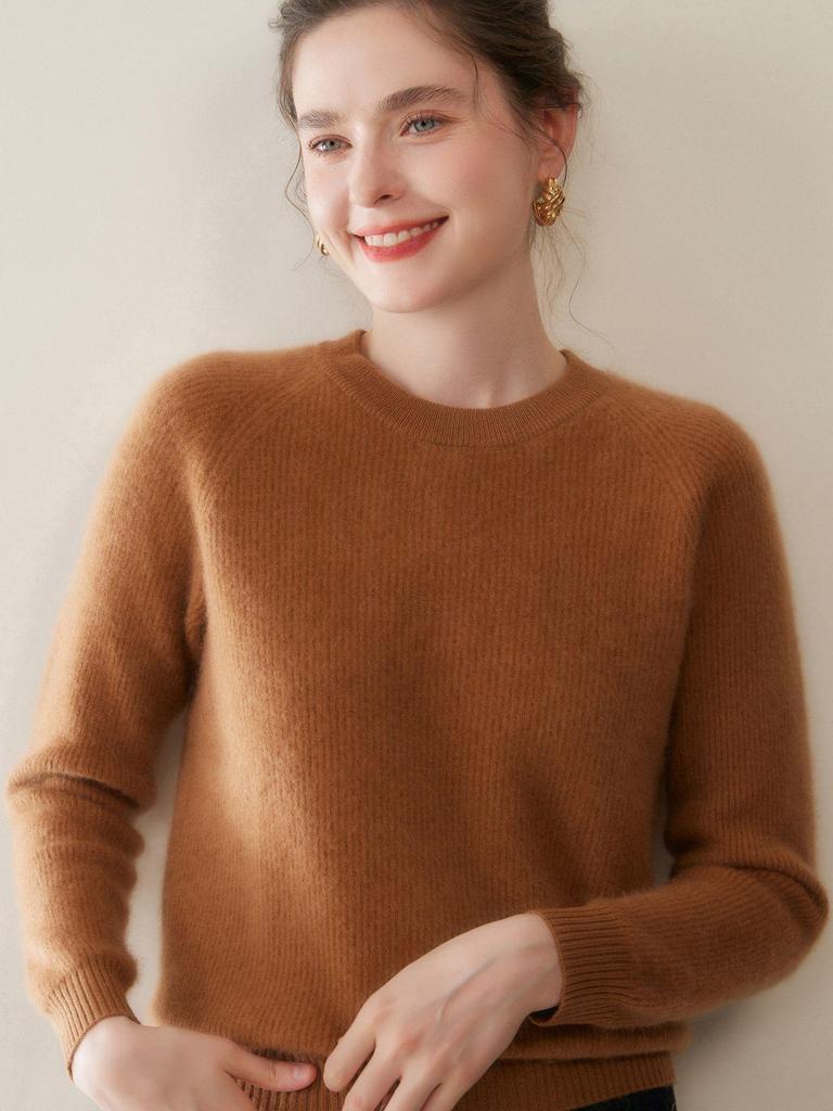 Autumn/Winter 2025 Women's Cashmere Knitwear Sweater: Round Neck, Loose Fit, Seven-Stitch Raglan Sleeves, Soft and Skin-Friendly.