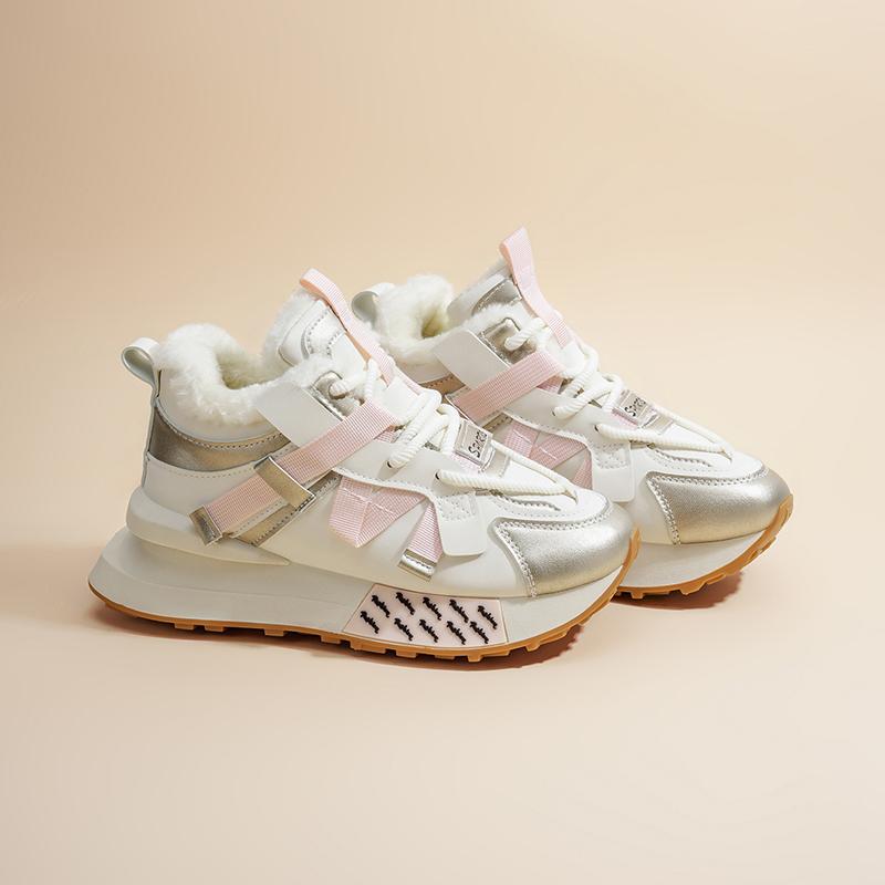 TUINANLE Women's Winter Sneakers Outdoor Anti-Slip Warm Plush Lined Running Shoes Casual Lace-Up Faux Leather Sports Shoes Plus Size for Female